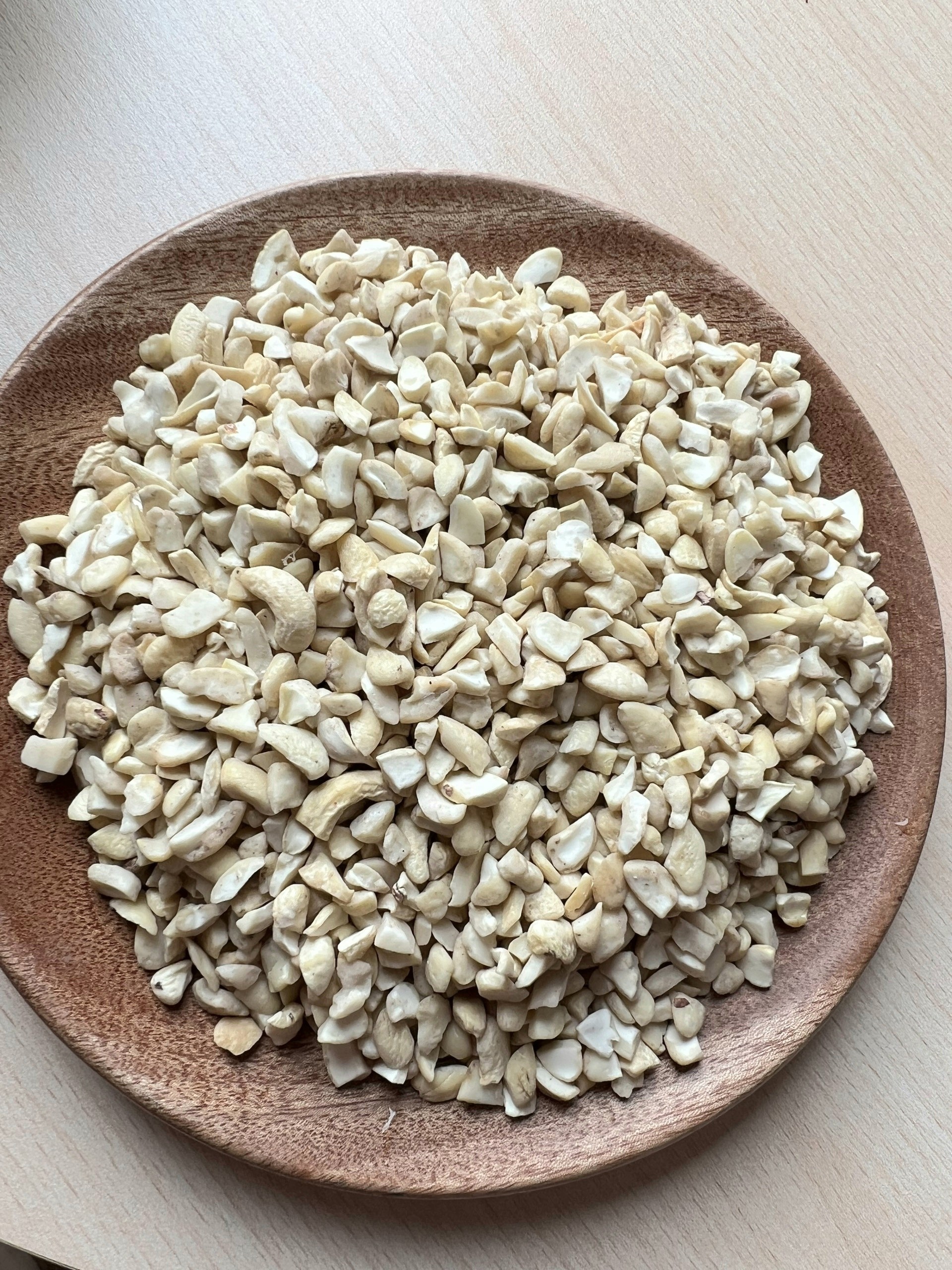 CASHEWS NUTS SMALL PIECES SP